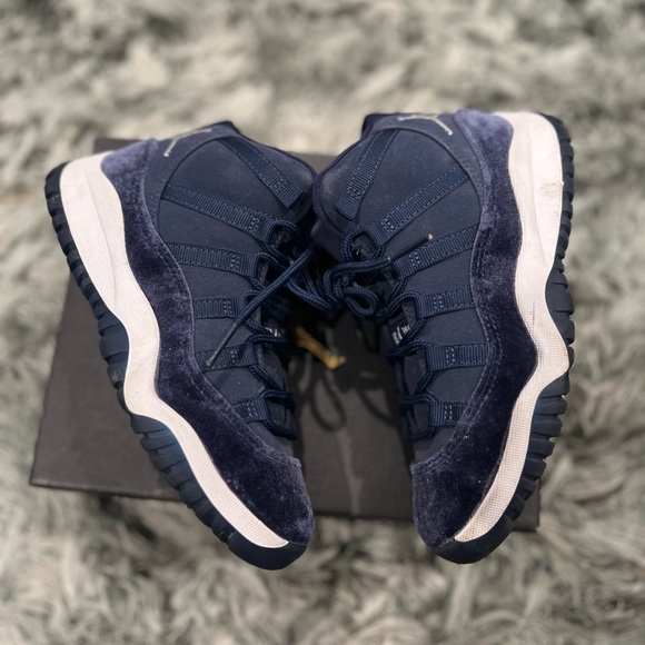 Used Air Jordan 11 Midnight Navy Size 13.5 - Picture 2 of 6